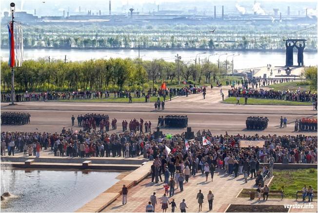 Парад победы в магнитогорске. Магнитогорск парад Победы. Парад 9 мая Магнитогорск. 9 Мая Магнитогорск 2024. Концерт в Магнитогорске на 9 мая.